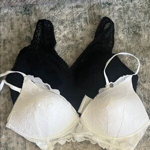 SO Black and White Lace Bra Set